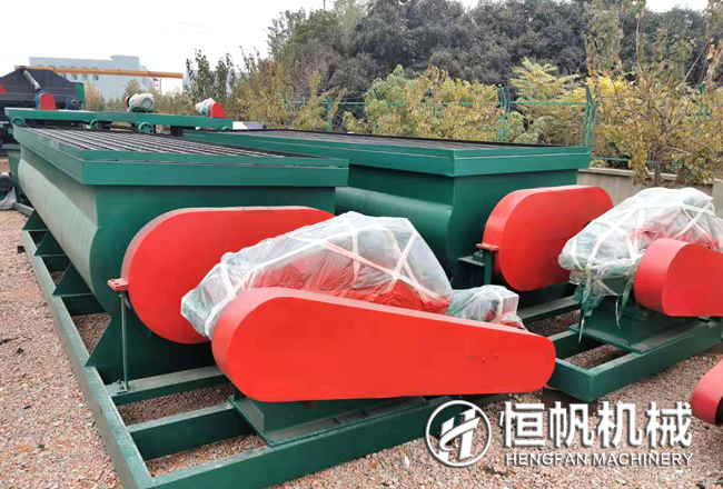 粪便有机肥肥料厂区建设与有机肥设备购买投资与收益(图3) 有机肥料搅拌机