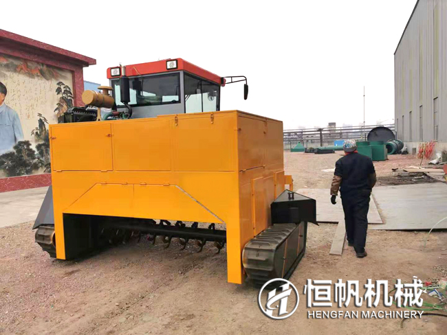 有机肥发酵过程中常见的问题与解决方法(图2) 履带翻抛机